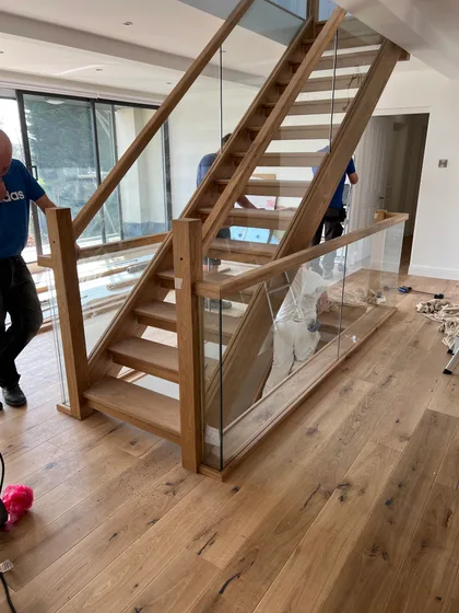 Oak staircase and glass balustrade